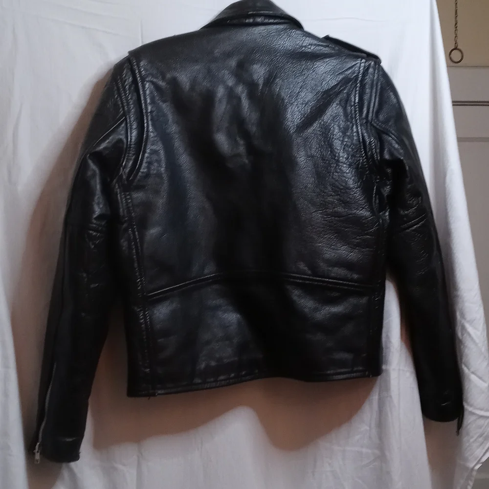 Leather jacket - Picture 3 of 3